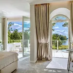 Contessa - Luxury