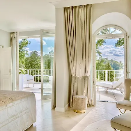 Ξενοδοχείο Contessa - Luxury 5*