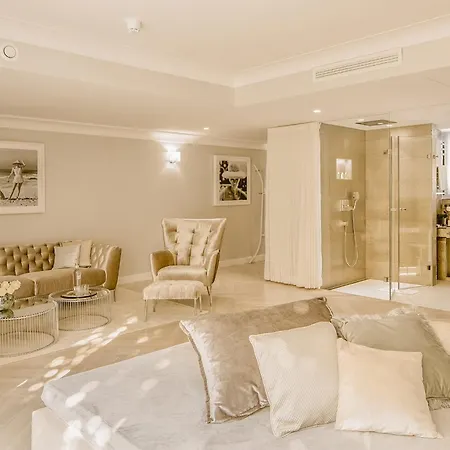 Contessa - Luxury Hotell