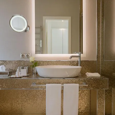 Contessa - Luxury Hotell 5*